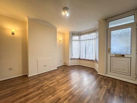 3 bedroom terraced house to rent - Photo 2