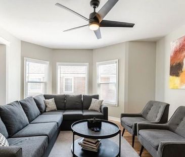 For Lease - 4354 Leader Lane, Niagara Falls, Ontario - Photo 2