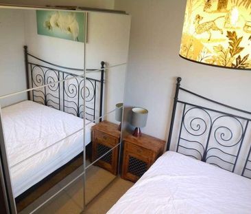 Newlands, Old Hertford Road, AL9 - Photo 4