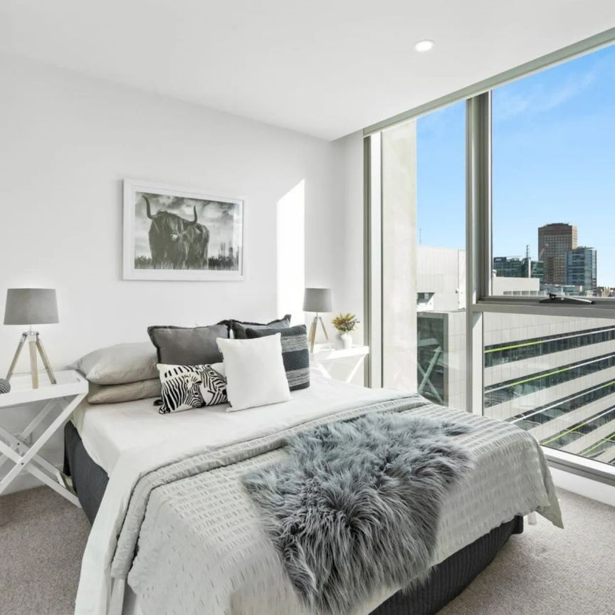 Top Spot for a Stylish Inner City Apartment - Photo 1