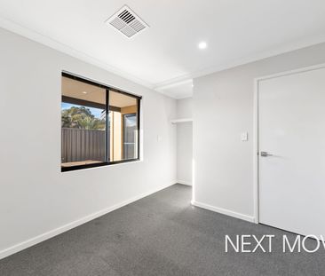 MODERN FULLY FURNISHED HOME - Photo 6