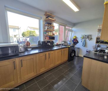 3 bedroom semi-detached house to rent - Photo 6