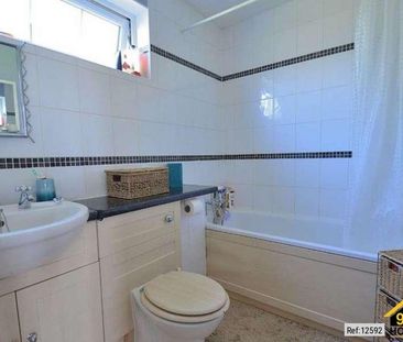 Graceway, Stevenage, Hertfordshire, SG1 - Photo 5