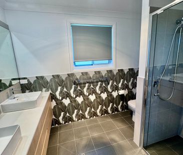 20 Whitebox Street, Orange NSW 2800 - House For Rent | Domain - Photo 5