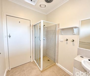 Freshly Updated, Low-Maintenance Living in the Heart of Narre Warre... - Photo 4