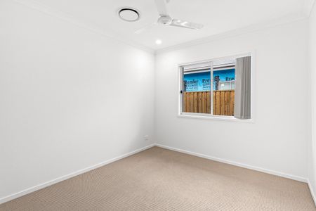 Brand New Four Bedroom Home - High Ceilings & Ducted A/C - Photo 4