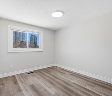 For Lease - 676 Galloway Crescent, Mississauga, Ontario - Photo 6