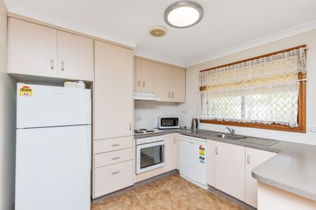 Neat & Tidy Family Home - Photo 5