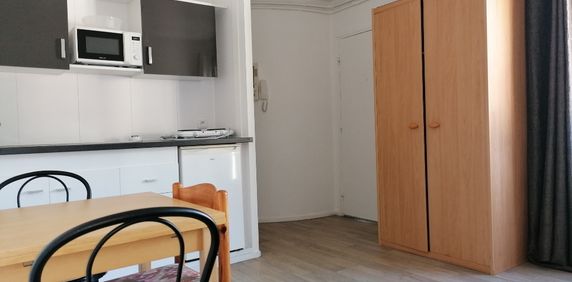 Location Appartement 1 pièce 18m² - Photo 2