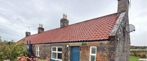 2 bedroom end of terrace house to rent - Photo 1