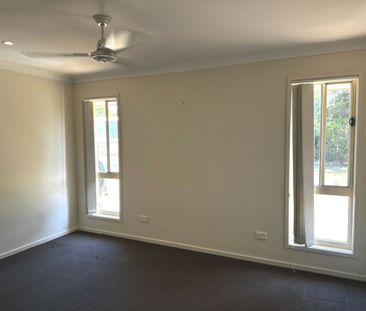 SPACIOUS, LOW-SET & READY TO ENJOY � MOORE PARK BEACH GEM - Photo 1