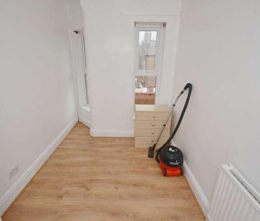 Standish Road, Fallowfield, Manchester, M14 - Photo 3