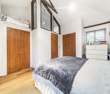 2 bedroom semi-detached house to rent - Photo 4