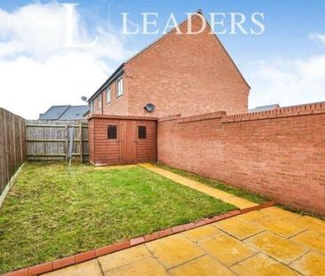 3 bedroom semi-detached house to rent - Photo 2