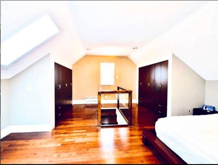 For Lease - 137 queen Street, Hamilton, Ontario - Photo 4