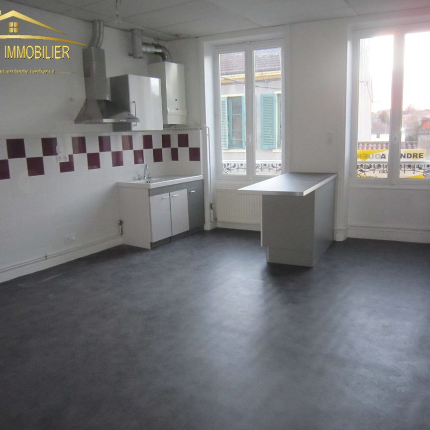 CHARLIEU R.DES ECOLES T2 52M² - Photo 1