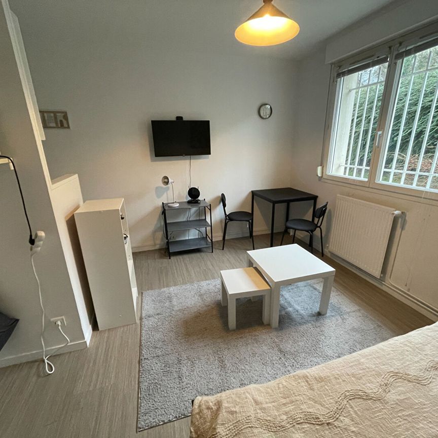 Location Appartement 1 pièce 17m² - Photo 1