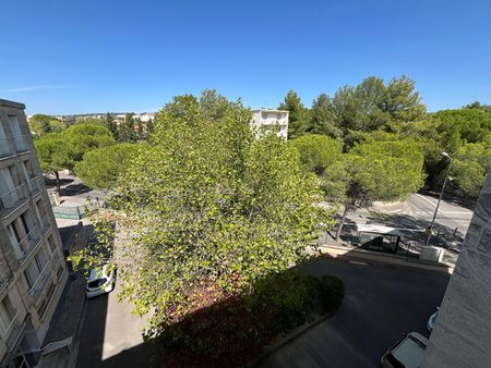 AIX SUD - T4 AVEC STATIONNEMENT PROCHE AUTOROUTES, - Photo 2