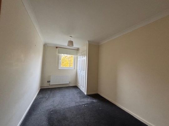 3 bedroom end of terrace house to rent - Photo 1