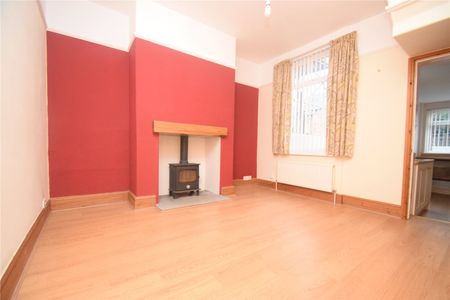 2 bed terraced house to rent in Franklin Street, Scarborough, YO12 - Photo 3