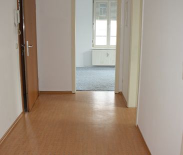 Plauen von 2 Balkonen aus genießen! - Foto 1
