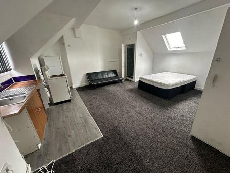 Studio to rent - Photo 3