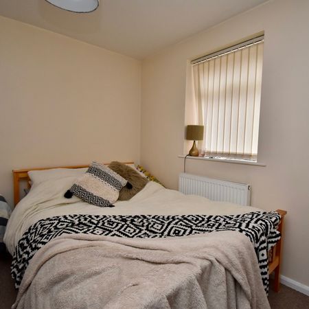 1 bedroom Apartment to let - Photo 3