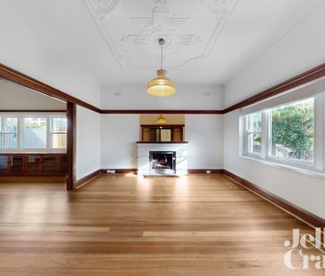 32 Lindsay Avenue, Murrumbeena - Photo 5
