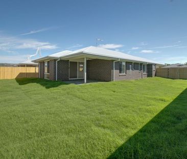 Four Bedroom Home Available! - Photo 2