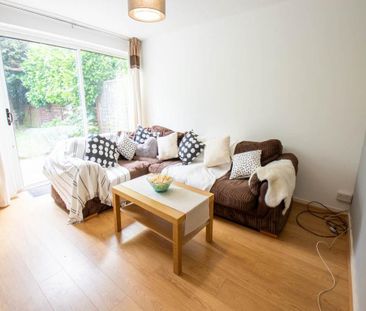 4 bedroom house to rent - Photo 1