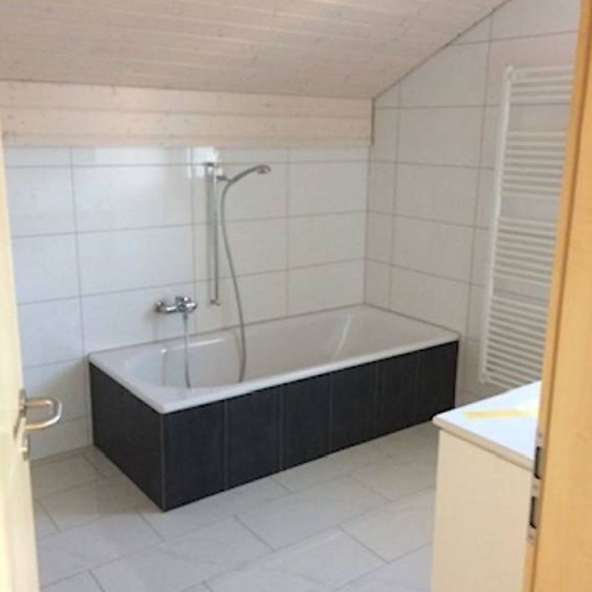 For rent – 3.5-room duplex apartment – 120 m² – Morens (FR) – Unobstructed view of the Alps - Foto 1