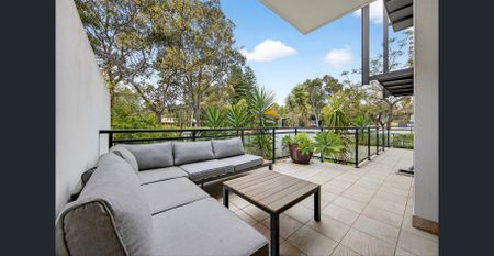 HEART OF SOUTH PERTH - Exquisite Double Story Residence - Photo 3