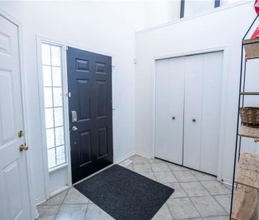 For Lease - 147 DUBRICK Crescent Unit# 1, Kitchener, Ontario - Photo 2