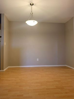 TOP FLOOR 2 BED, ALL UTILITIES INCLUDED!! - Photo 1