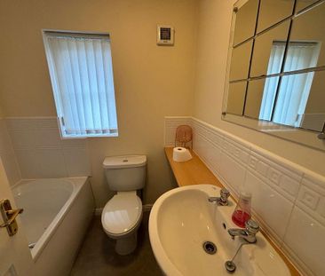 3 bedroom semi-detached house to rent - Photo 6