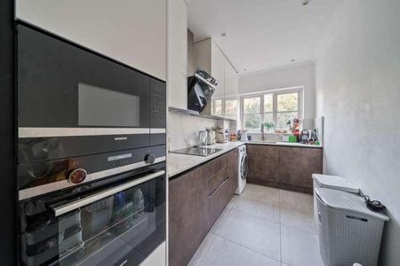 Queens Road, Richmond, TW10 - Photo 5