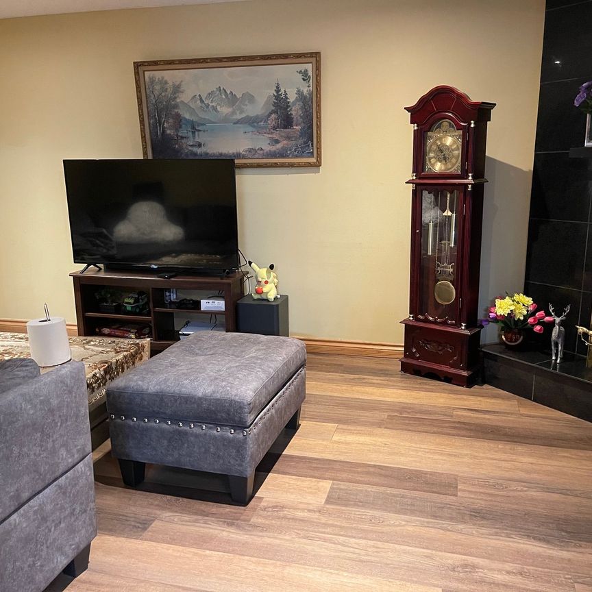 For Lease - 5103 Rising Star Court, Mississauga, Ontario - Photo 1