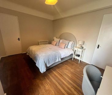 3 bedroom flat to rent - Photo 3