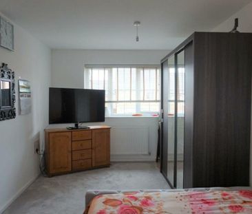 Room in a Shared House, Hidden Lock, B66 - Photo 4