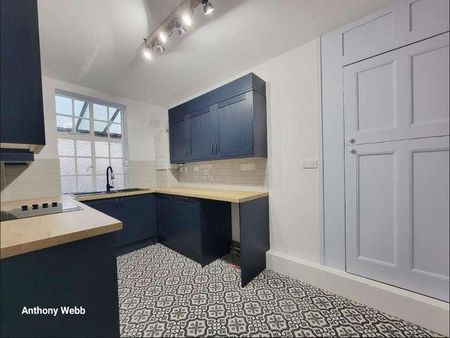 Green Lanes, Palmers Green, N13 - Photo 3