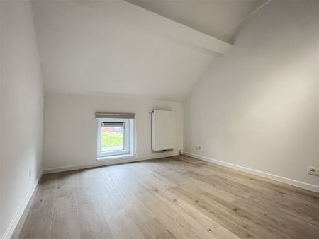 Belle maison rénovée au centre du village - Photo 3