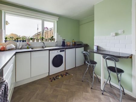 2 bedroom maisonette to rent - Photo 5