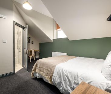 1 bedroom in a house share to rent - Photo 1