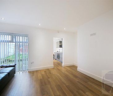 3 bedroom house to rent - Photo 2