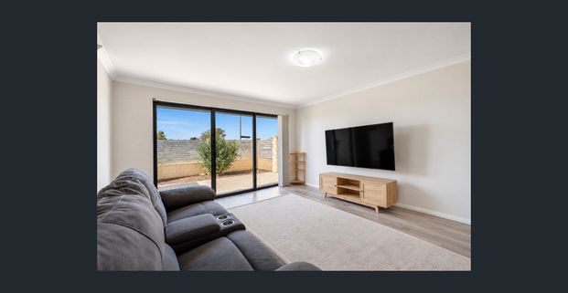 Modern, Spacious & Low-Maintenance Living! - Photo 1