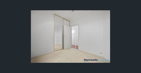 Spacious 3-Bedroom Home in Prime Frewville Location - Photo 4