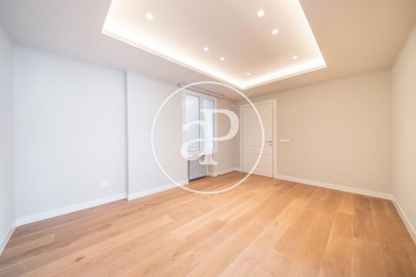 Refurbished flat for rent in Salamanca neighbourhood - Photo 1
