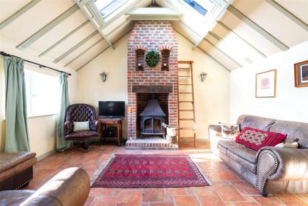 1 bedroom detached house to rent - Photo 2