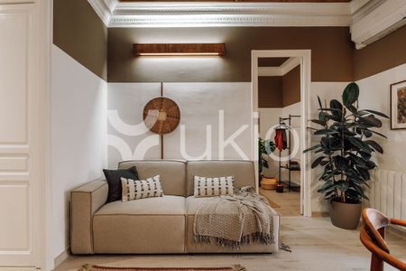 4 room luxury Apartment for rent in Barcelona, Catalonia - Photo 2