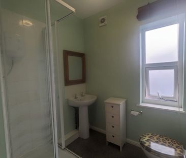 1 Bed Flat, Clough Road, S61 - Photo 2